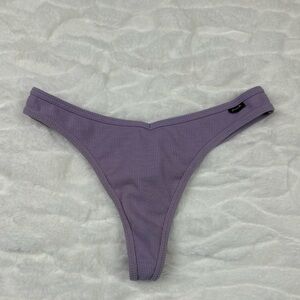 PINK Victoria's Secret Ribbed Ribbed Thong Panty M